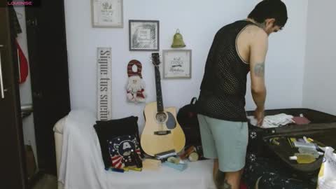 Snapshot of iandoherty chatting on 12-19-25, 08:43 Ian Doherty online show from 12-19-25, 08:43