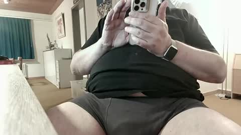 Snapshot of iandy12 chatting on 03-08-25, 06:16 iandy12 online show from 03-08-25, 06:16