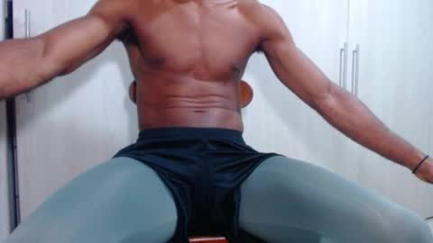 Snapshot of ianrashatxxx chatting on 10-11-25, 03:17 Ian Rashad online show from 10-11-25, 03:17