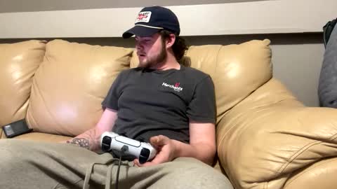 Snapshot of ianrobbins6 chatting on 02-10-26, 05:00 ianrobbins6 online show from 02-10-26, 05:00