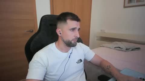 iberian_macho online show from 10-24-25, 04:36