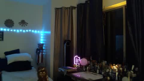 PMS online show from 09-30-25, 06:07