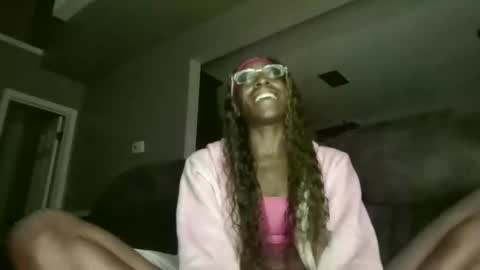 Beautiful online show from 10-21-25, 04:57