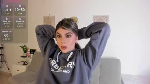 ice_y_abigail online show from 10-11-25, 12:04