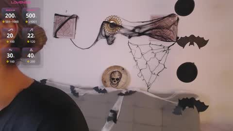 ice_y_abigail online show from 10-23-25, 12:15