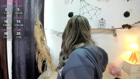 ice_y_abigail online show from 10-30-25, 12:17