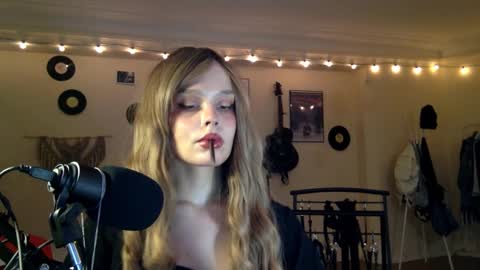 Nina online show from 02-14-26, 11:56