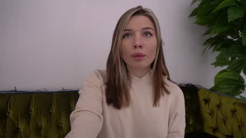 Danielle online show from 01-09-25, 03:34