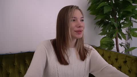 Danielle online show from 01-12-25, 01:37