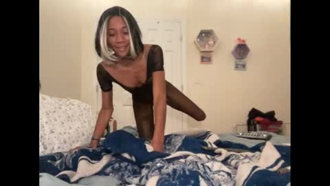 Snapshot of icedmochabree chatting on 09-29-25, 08:02 bree summers online show from 09-29-25, 08:02