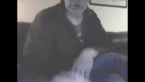 Snapshot of icemandude chatting on 04-25-26, 09:45 icemandude online show from 04-25-26, 09:45