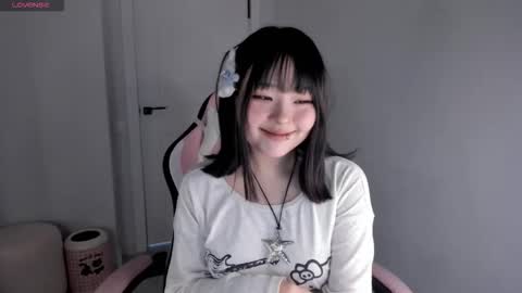 Hitomi   online show from 11-26-25, 08:32