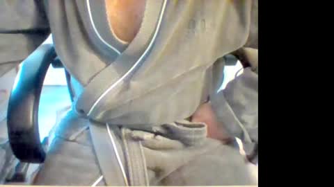 Snapshot of icumalot4you chatting on 10-20-25, 08:15 icumalot4you online show from 10-20-25, 08:15