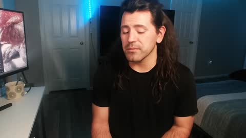 Snapshot of icy_ivy chatting on 01-16-25, 03:56 Ivan online show from 01-16-25, 03:56