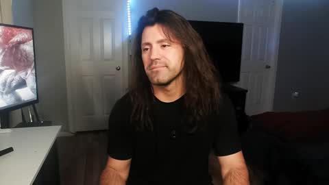 Snapshot of icy_ivy chatting on 01-25-25, 02:47 Ivan online show from 01-25-25, 02:47