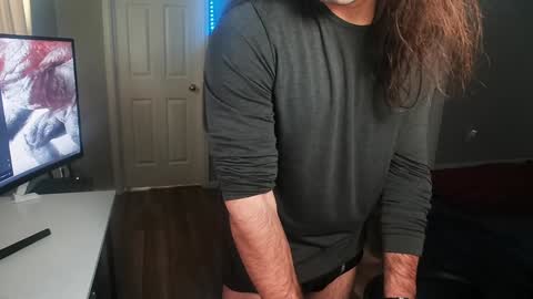 Snapshot of icy_ivy chatting on 01-27-25, 05:48 Ivan online show from 01-27-25, 05:48