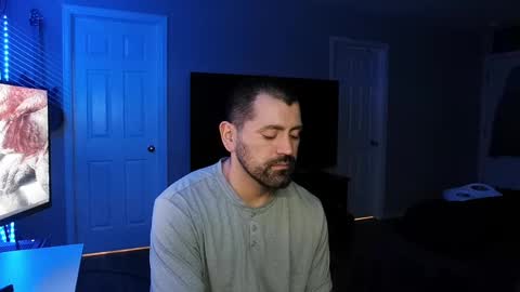 Snapshot of icy_ivy chatting on 03-04-25, 06:58 Ivan online show from 03-04-25, 06:58