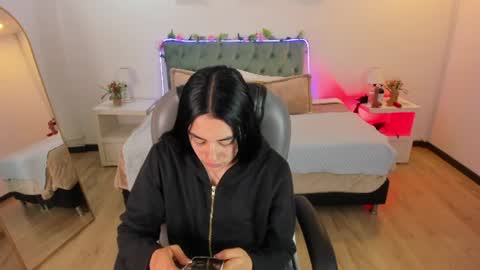 Icy online show from 07-17-26, 11:39