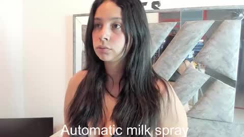 Snapshot of idarazanin24 chatting on 12-22-25, 11:29 Idara Zanin online show from 12-22-25, 11:29