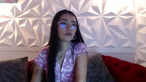 Snapshot of idk_24 chatting on 12-05-25, 05:42 Tifanny online show from 12-05-25, 05:42