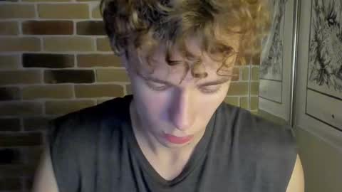 Snapshot of idkiww chatting on 09-15-25, 07:36 yo online show from 09-15-25, 07:36