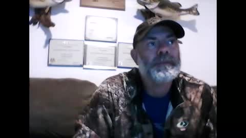 idkwhyidothis348732 online show from 12-09-24, 12:30