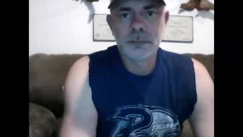 idkwhyidothis348732 online show from 12-18-24, 01:48