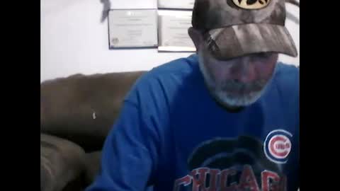 idkwhyidothis348732 online show from 01-05-25, 02:08