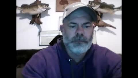 idkwhyidothis348732 online show from 01-23-25, 07:18