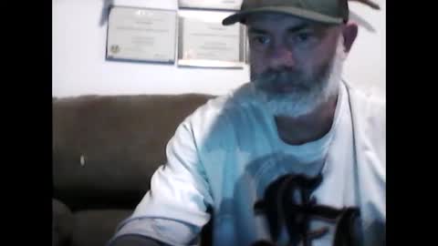 idkwhyidothis348732 online show from 02-01-25, 12:58