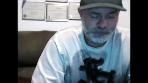 idkwhyidothis348732 online show from 02-24-25, 01:13