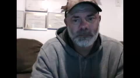 idkwhyidothis348732 online show from 03-02-25, 02:32