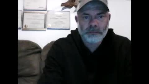 idkwhyidothis348732 online show from 03-03-25, 12:16