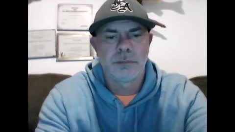 idkwhyidothis348732 online show from 03-05-25, 12:59