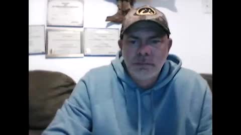 idkwhyidothis348732 online show from 03-05-25, 12:22