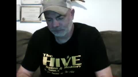 idkwhyidothis348732 online show from 03-10-25, 11:21