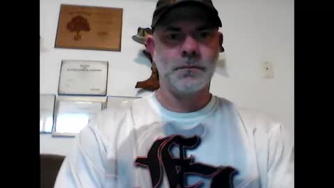 idkwhyidothis348732 online show from 03-11-25, 10:09