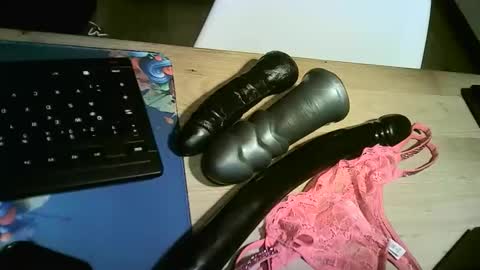 Snapshot of idtravel89 chatting on 02-28-26, 02:23 ... online show from 02-28-26, 02:23