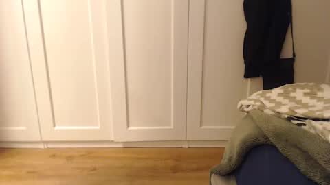 Ifk Donkeys online show from 09-17-25, 05:25