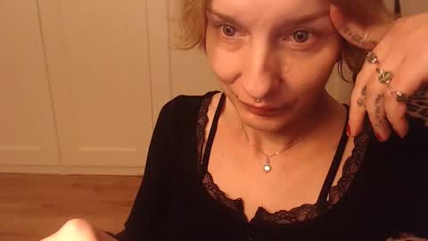 Ifk Donkeys online show from 10-24-25, 04:14