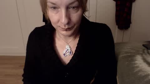 Ifk Donkeys online show from 12-16-25, 06:57