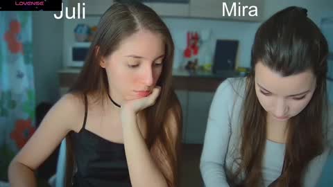Julia and Mira online show from 03-01-25, 11:06