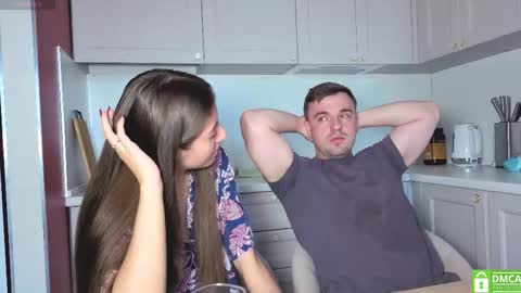 Julia and Mira online show from 09-11-25, 10:37