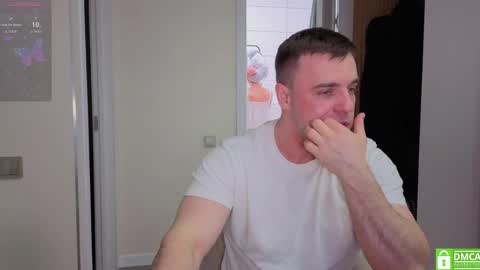 Julia and Mira online show from 04-12-26, 06:35