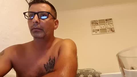 Snapshot of ihtiandar1008 chatting on 09-21-25, 04:47 ihtiandar1008 online show from 09-21-25, 04:47