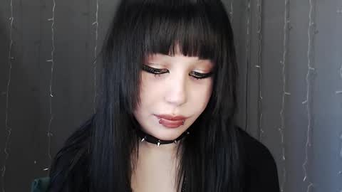 iiiiiiis online show from 03-12-26, 11:49