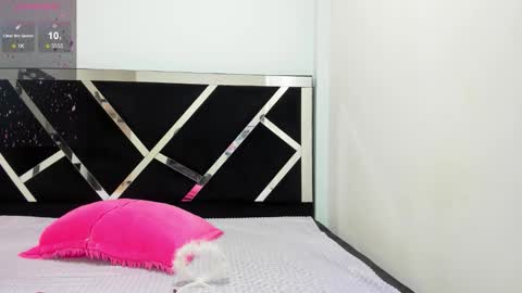 Isabella online show from 11-24-25, 12:49