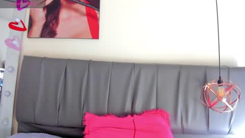 Snapshot of iisabella_noa chatting on 07-16-26, 01:17 Isabella online show from 07-16-26, 01:17
