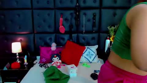 Snapshot of iisalombardi chatting on 06-22-26, 02:35 iisalombardi online show from 06-22-26, 02:35