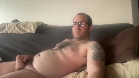 Snapshot of ij1321 chatting on 06-01-26, 12:23 LonelyDad online show from 06-01-26, 12:23